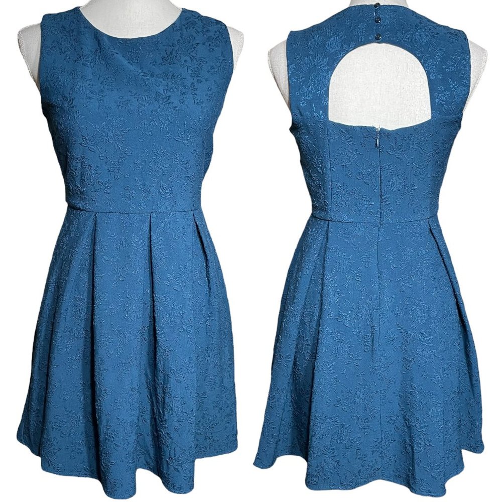 Floral Textured Dress M Cutout Matelasse Box Pleat Pleated Teal Blue Short Mini